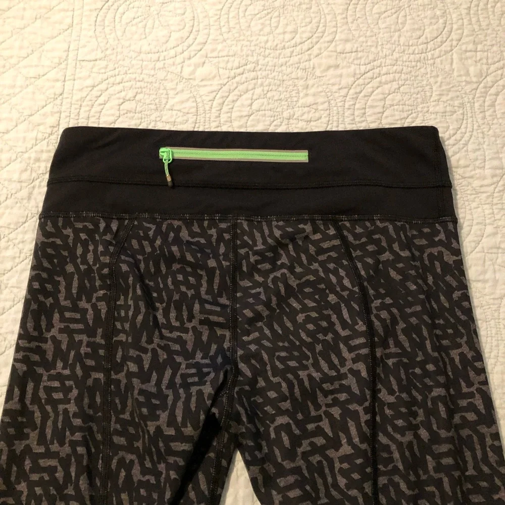 Lululemon Run:Inspire Crop II leggings. Size 6.